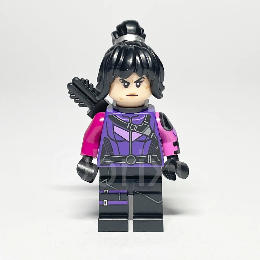 LEGO Collectible Minifigur Kate Bishop (COLMAR19) gebraucht - LEGO Collectible Minifigur Kate Bishop COLMAR19 gebraucht LEGO Collectible Minifigur Kate Bishop (COLMAR19) – Vorderansicht